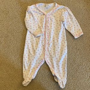 Kissy Kissy Footie - 🌹 🎀 size 6-9months